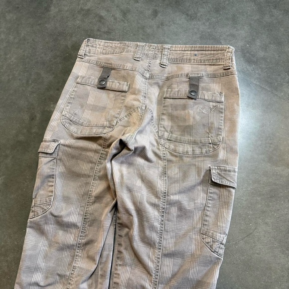 Women’s Kuhl Cargo Gorpcore/Hiking Pants - Picture 3 of 8